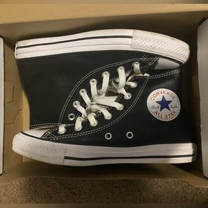 Leather High Black converse- stitch logo
